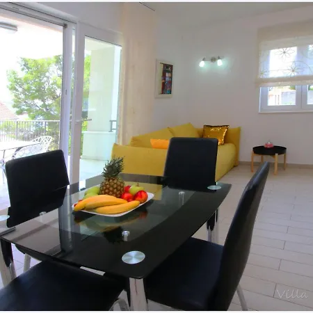 Modern Villa In Primosten With Pool *